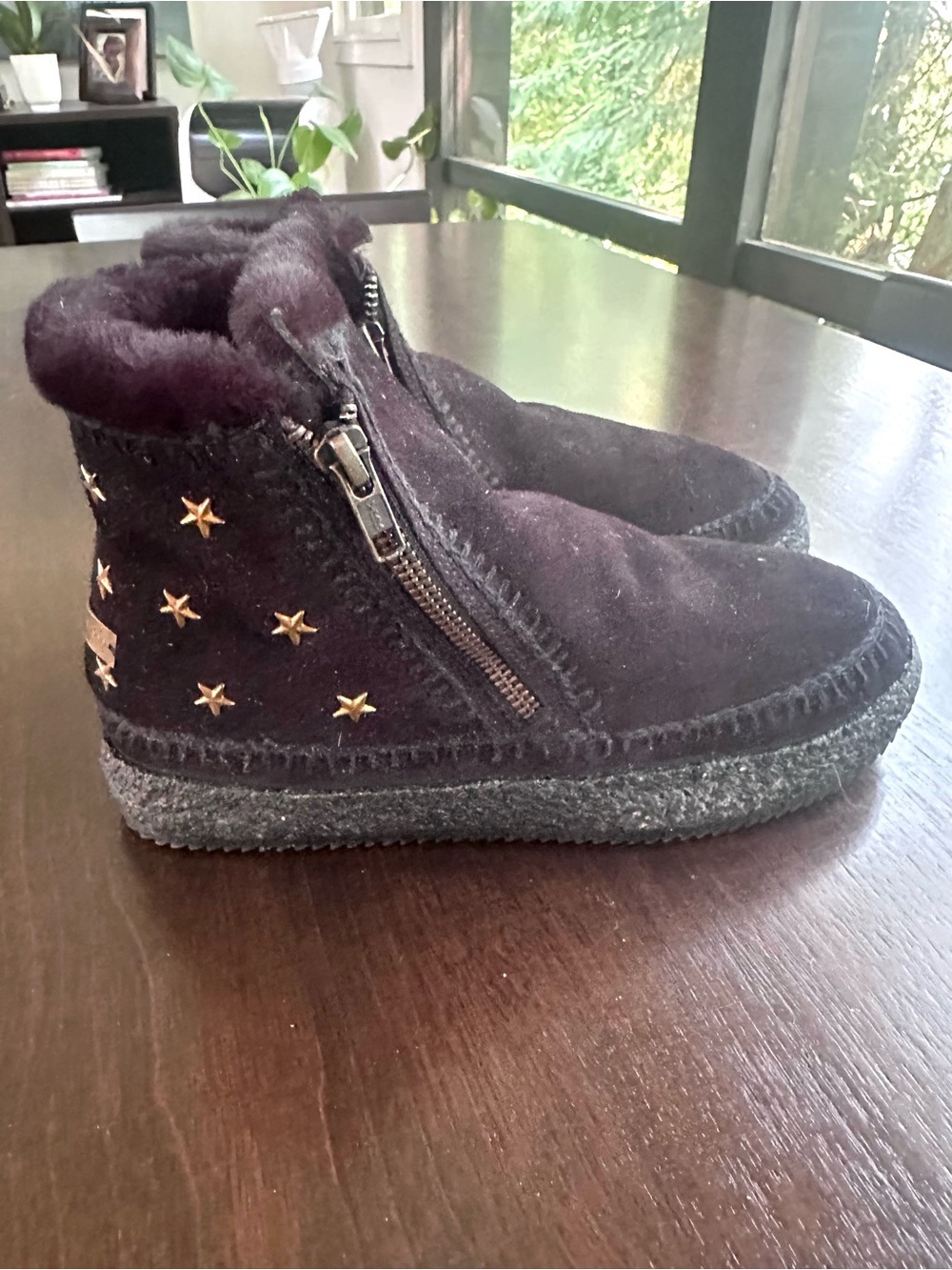 Laidback London Setsu Star Studded Zipper Shearling Suede Ankle Bootie Black 7